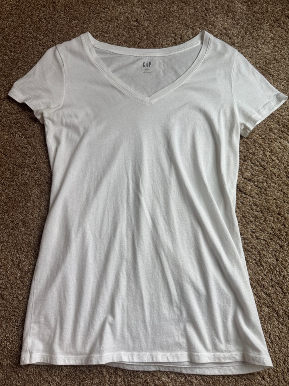 GAP Women's White V-Neck Short Sleeve Tee